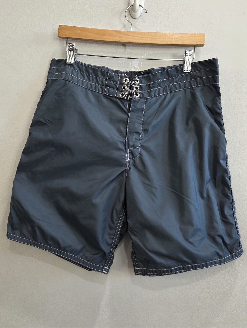Birdwell Beach Britches Navy Blue USA Flag Pocket Board Shorts Men's Size 33